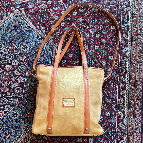 Valentina Gold Metallic tote, leather trim, crossbody option, gold hardw… - Picture 4 of 10